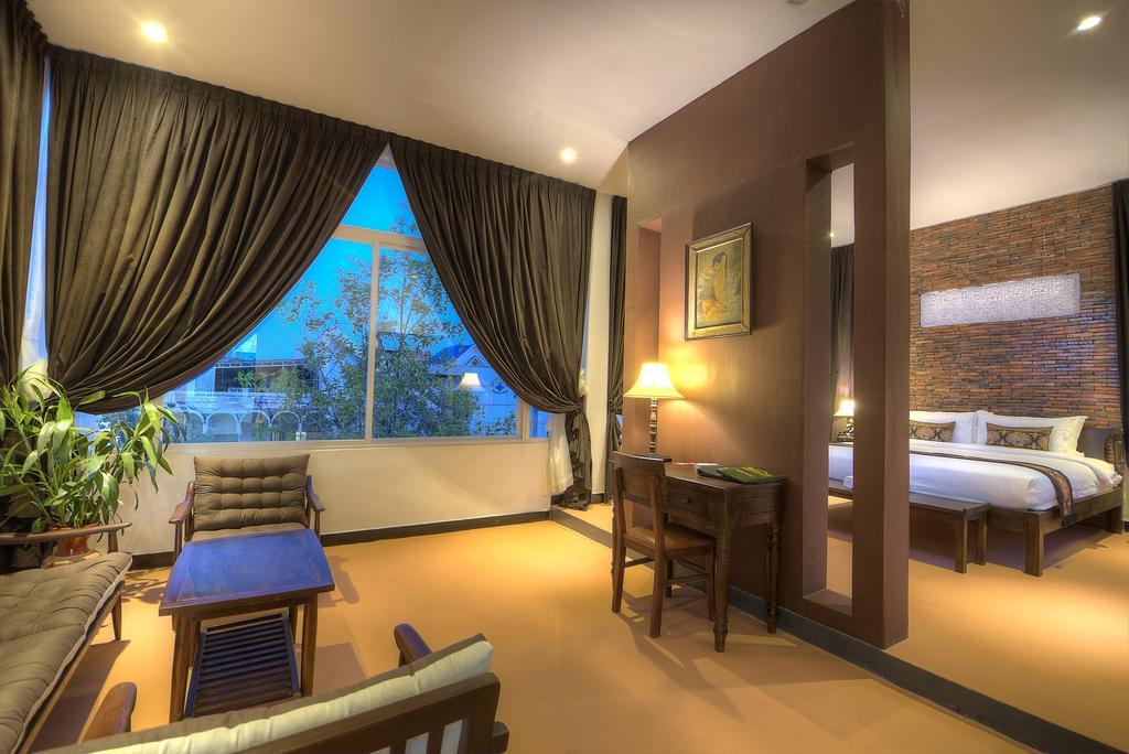 Prasats Boutique Hotel Phnom Penh Zewnętrze zdjęcie