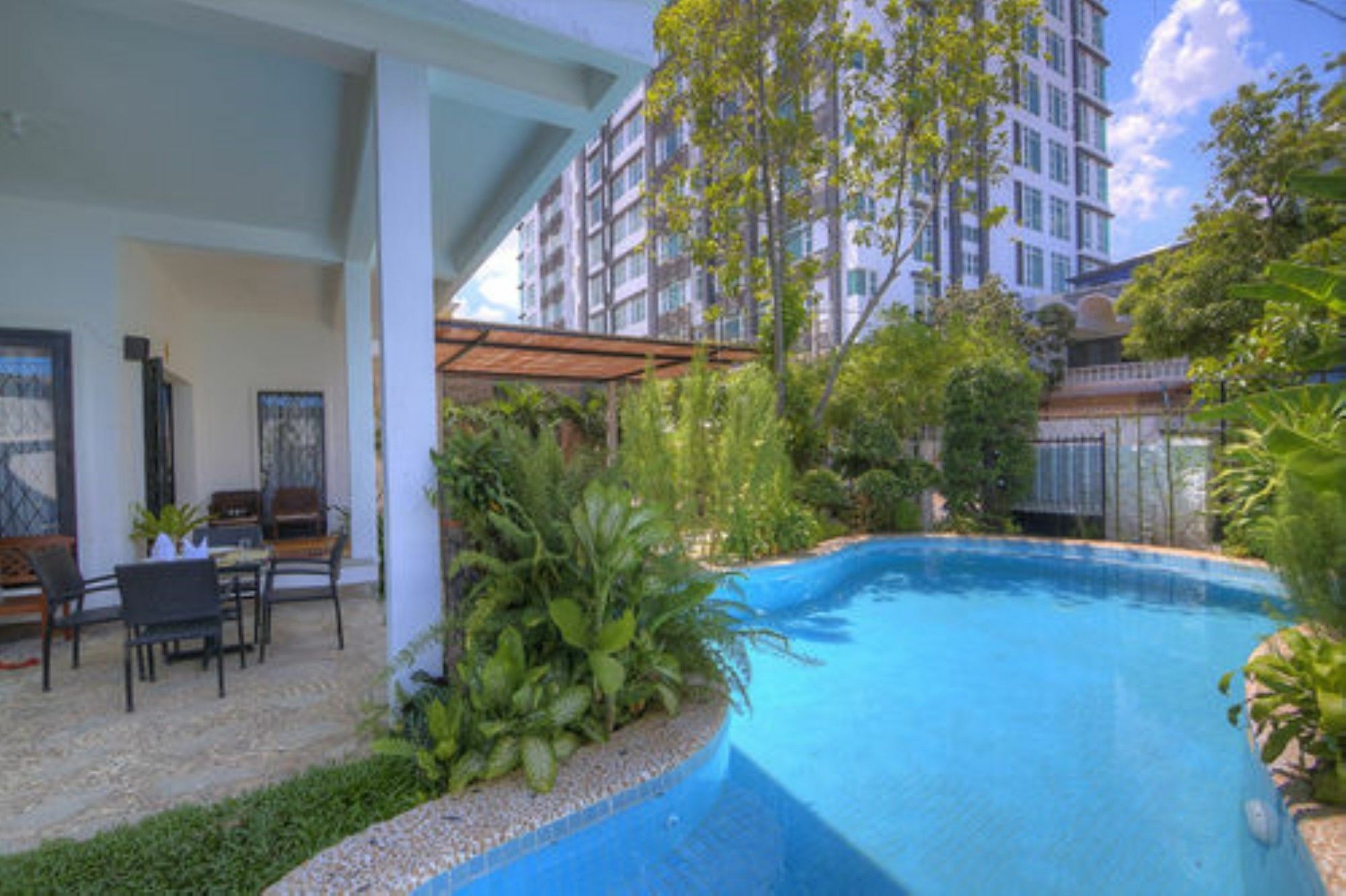Prasats Boutique Hotel Phnom Penh Zewnętrze zdjęcie